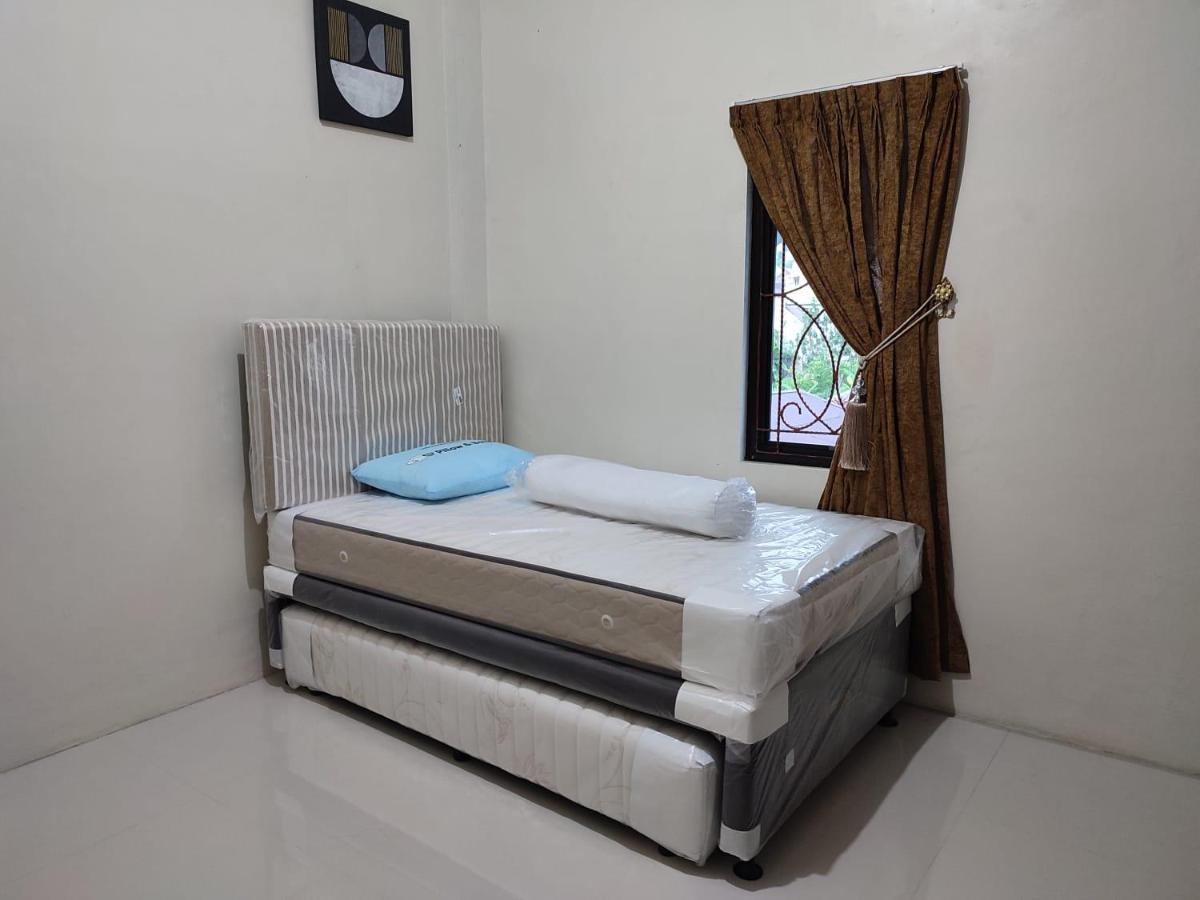 M1 Residence Manado Exteriör bild